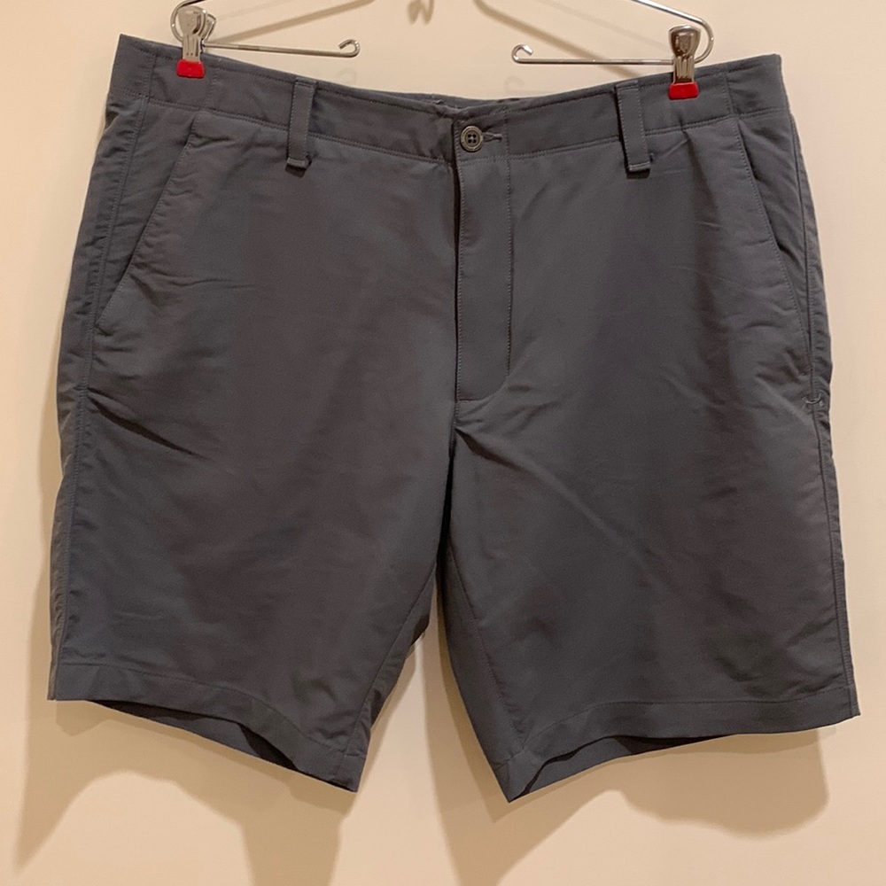 Under Armour shorts. Grey. Heatgear. Loose on tag. Size 40. Like new !